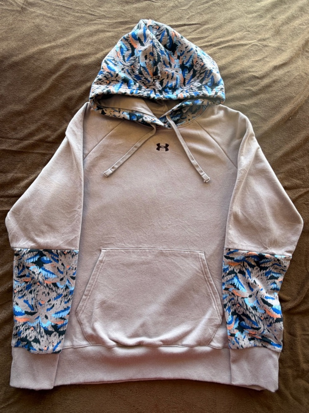 Under Armour Lavender Pullover Hoodie with Patterned Hood & Cuffs
